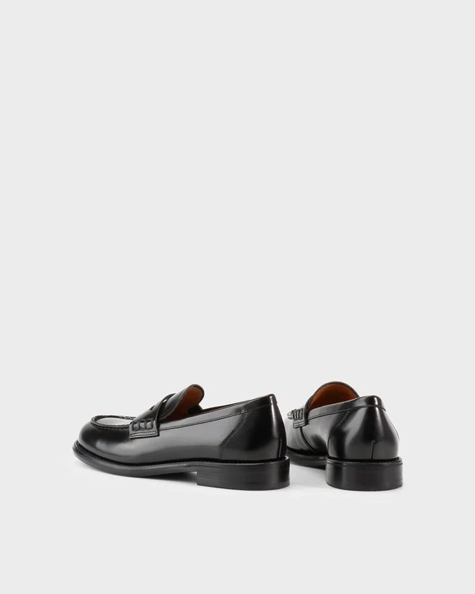 Linn Loafers